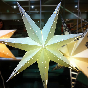 福岡の照明設計事務所ライトニックのオリジナル手作り照明星型北欧展にて